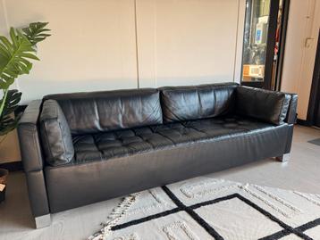 Zwarte leren 3-persoons bank beschikbaar voor biedingen