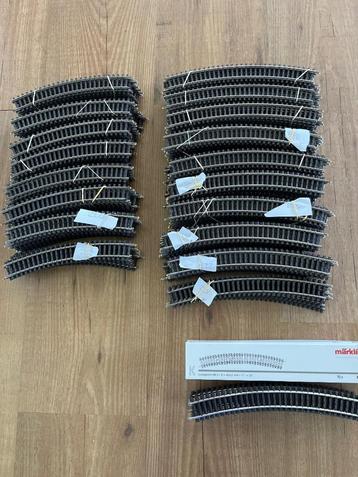 Marklin K-Rails Gebogen rails 2200 serie  beschikbaar voor biedingen