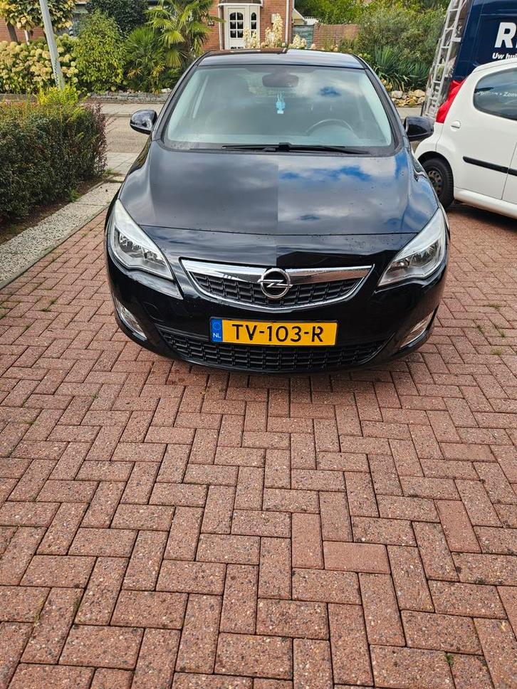 Opel Astra 1.4 Turbo Ecotec 103KW 5-D 2011 Zwart, Auto's, Opel, Particulier, Astra, Benzine, A, Hatchback, Handgeschakeld, Geïmporteerd