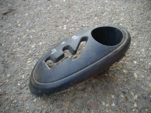 Afdekkapje schakelpook + bekerhouder Gutbrod Cub Cadet MTD, Tuin en Terras, Grasmaaiers, Gebruikt, Ophalen of Verzenden
