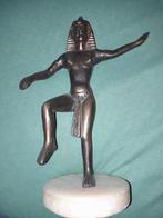 Egyptisch danseres beeldje, Ophalen