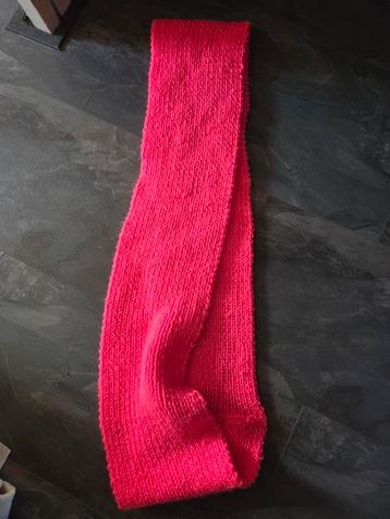 Handgebreide Roze Sjaal beschikbaar voor biedingen