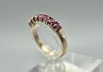 Gouden Vintage ring met edelsteen robijn. 2025/518., Sieraden, Tassen en Uiterlijk, Antieke sieraden, Ophalen of Verzenden, Goud