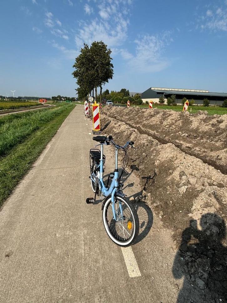 1 haast splinternieuwe elektrische vouwfiets blauw Italiaans, Fietsen en Brommers, Fietsen | Vouwfietsen, Nieuw, Dames, Overige merken