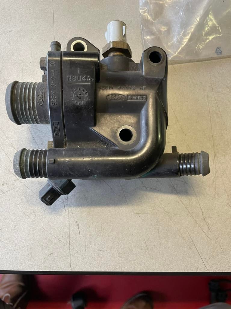 Originele THERMOSTAATBEHUIZING FORD MONDEO MK2, Auto-onderdelen, Ophalen of Verzenden, Ford