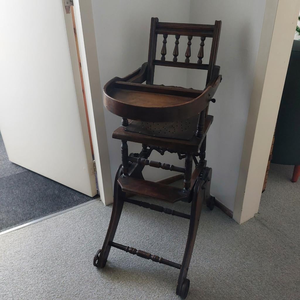 Antieke franse kinderstoel tevens hobbelpaard, Antiek en Kunst, Ophalen