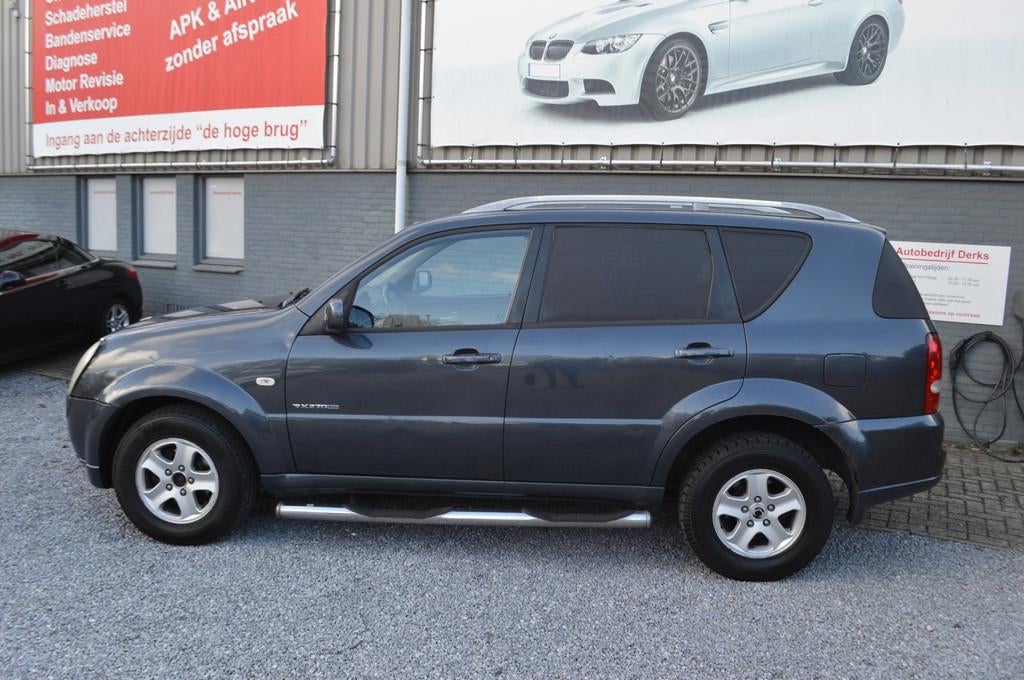 SsangYong Rexton RX 270 Xdi 4x4 Airco Grijs Kenteken Trekhaa, Auto's, Bestelauto's, Gebruikt, 2696 cc, Origineel Nederlands, Bedrijf