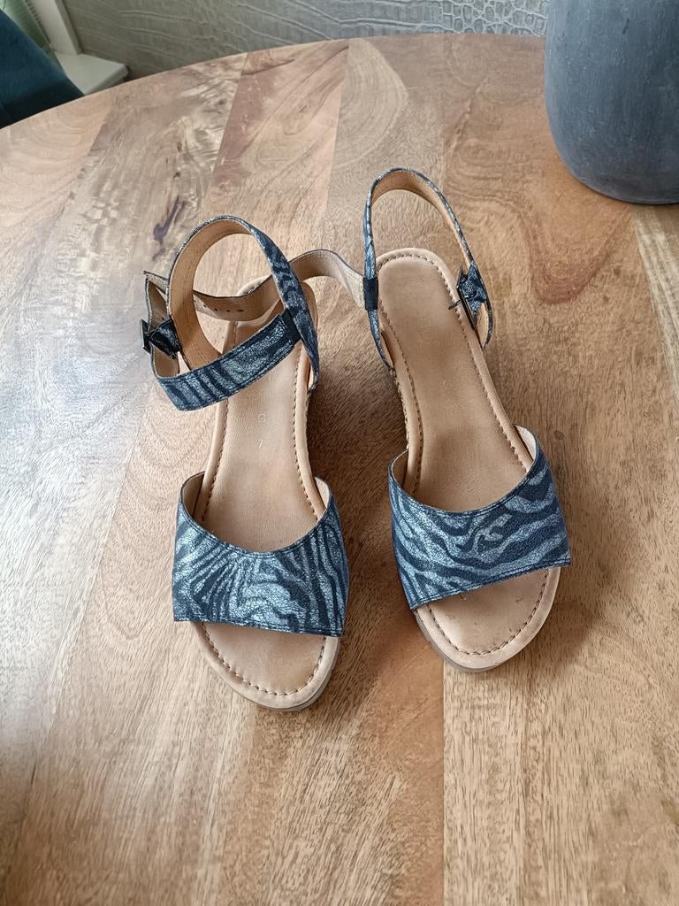 Gabor 40.5 Stijlvolle sandalen met zebraprint en sleehak, Zwart, Gabor, Gedragen, Sandalen of Muiltjes