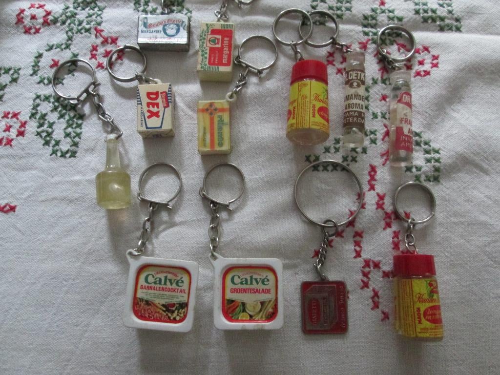 12 Vintage sleutelhangers levensmiddelen Calvé Dr. Oetker, Ophalen of Verzenden, Gebruikt