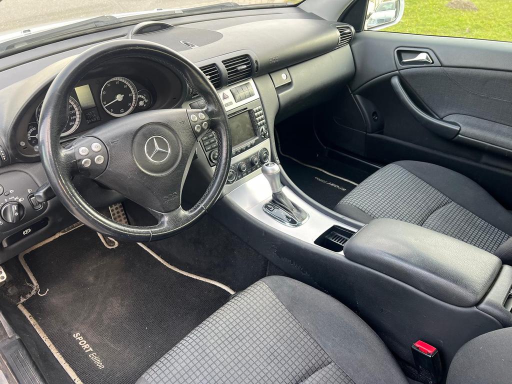 Mercedes-Benz C-Klasse 1.8 C180 Kompr Sportcoupe Automaat, Auto's, Mercedes-Benz, 4 stoelen, 1796 cc, Origineel Nederlands, Parkeersensor