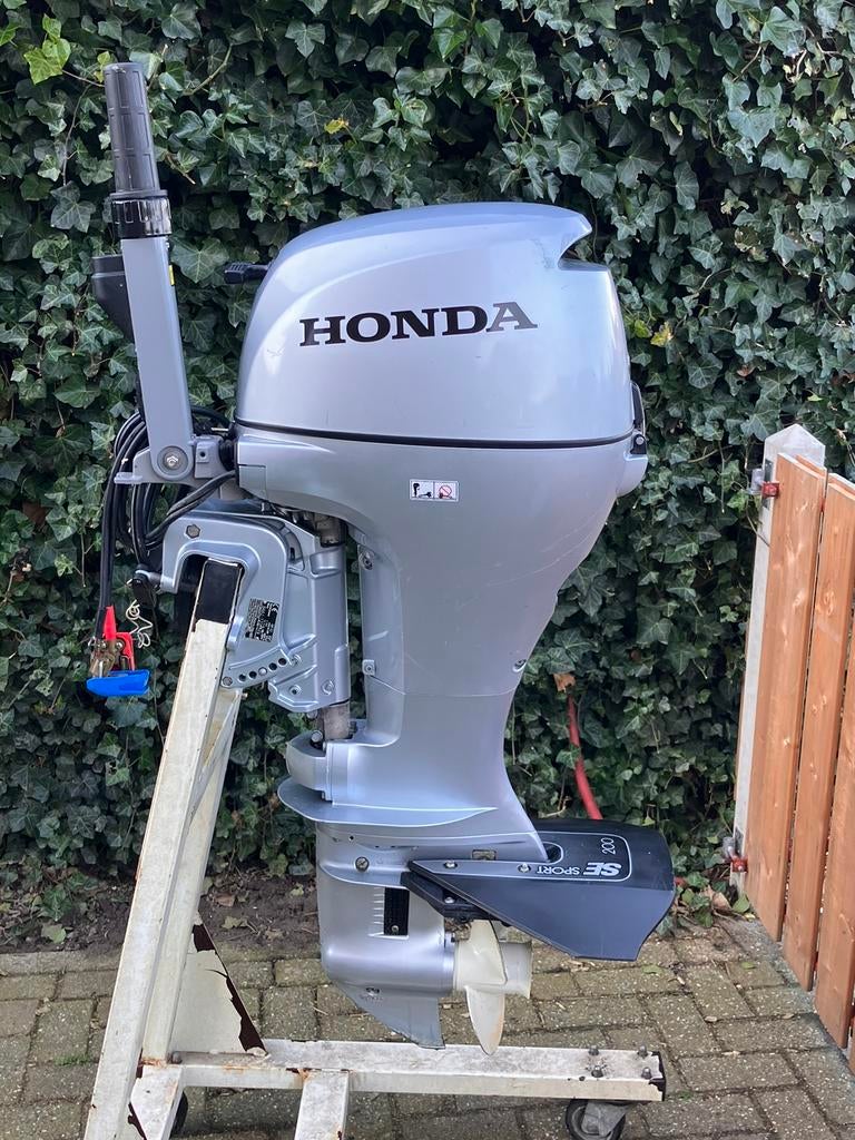 Te koop: Honda 8 pk 4 takt 2016 Selva 9.9 sail 4 takt 2013, Watersport en Boten, Ophalen, 5 tot 10 pk, Zo goed als nieuw, Benzine