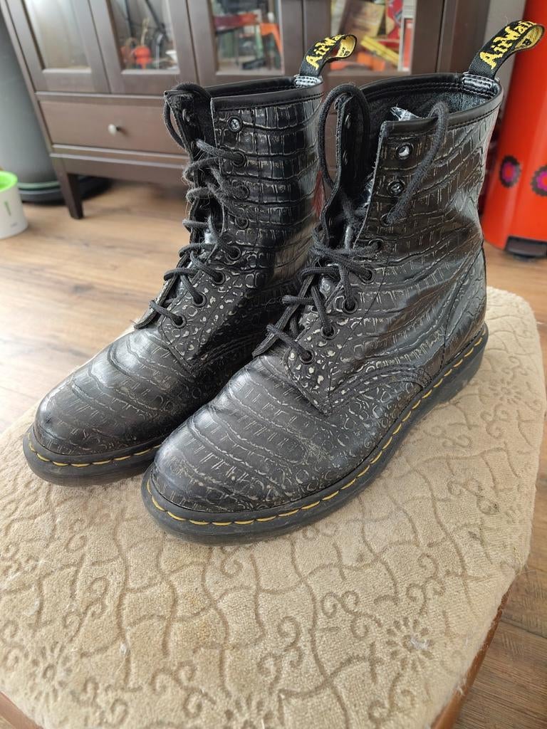Dr. Martens 1460 Croco Embossed Laarzen Maat 42, Zwart, Lage of Enkellaarzen, Ophalen of Verzenden, Dr. Martens
