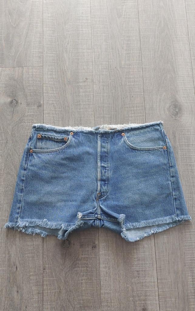 Vintage 90s Levis 501xx low waist denim shorts 35, Blauw, Ophalen of Verzenden, W33 - W36 (confectie 42/44), Gedragen