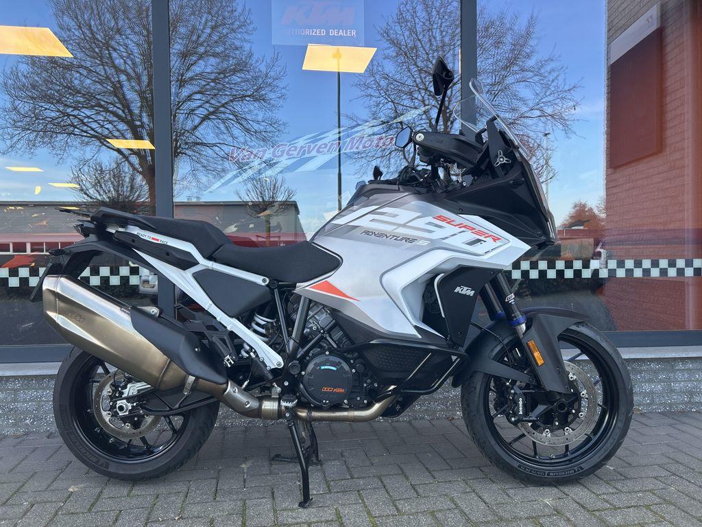 KTM 1290 SUPER ADVENTURE S 2023, Bedrijf, Toermotor