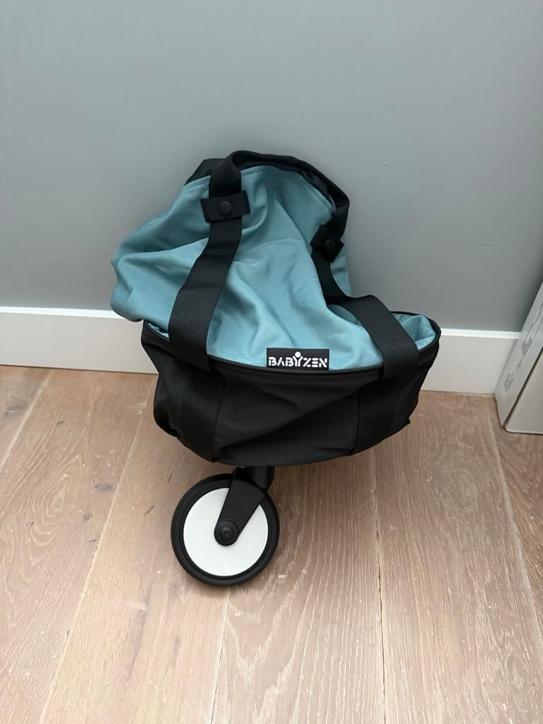Babyzen Yoyo reistas met wieltje - Groen (Zo goed als nieuw, Ophalen of Verzenden, Zo goed als nieuw, Kinderwagen, Overige merken