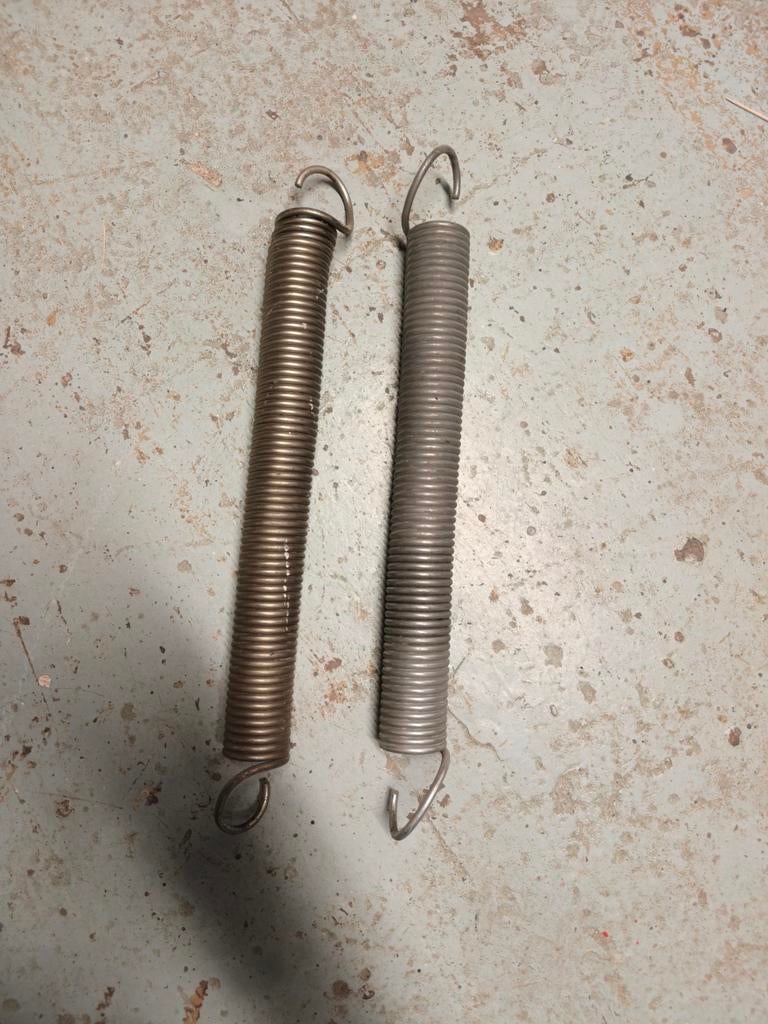 Trekveren voor garagepoort of trampoline (2 stuks), Ophalen of Verzenden, Gebruikt