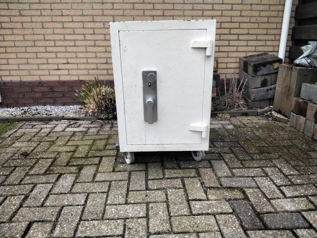 Stalen Kluis 55x54x74 cm, Ophalen