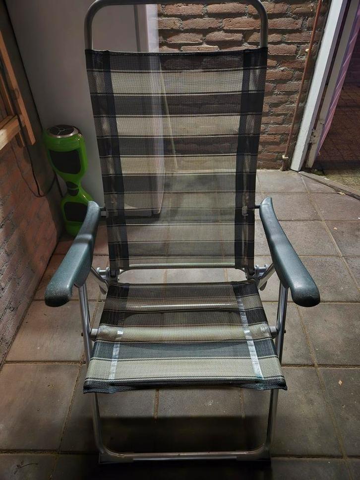 4 nette campingstoelen wit/groen, geen roestvorming, Caravans en Kamperen, Kampeermeubelen, Gebruikt, Campingstoel, Ophalen
