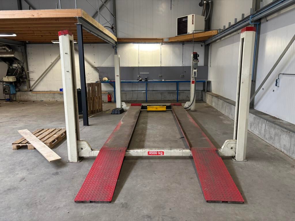 Hefbrug 4500kg 4-koloms. Goed werkend., Ophalen, Gebruikt