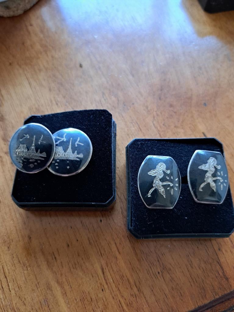 2 PAAR STERLING ZILVEREN MANCHETKNOPEN UIT SIAM, Ophalen of Verzenden, Zo goed als nieuw, Zilver