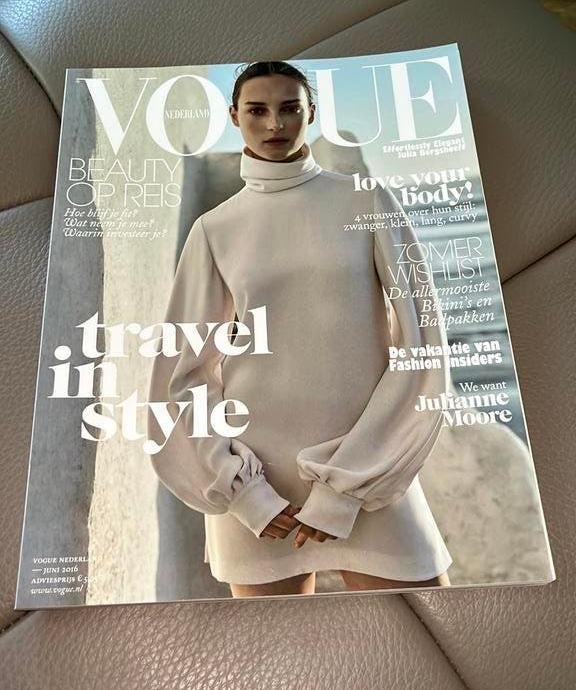 Vogue Nederland Julia bergshoeff Travel in Style love, Boeken, Ophalen of Verzenden, Zo goed als nieuw, Mode algemeen