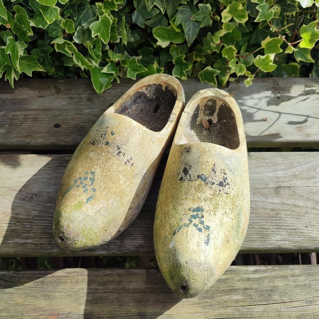 Een paar antieke, ouderwetse, vintage houten klompen, Ophalen of Verzenden