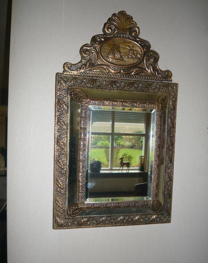 spiegel latoenkoper Barokstijl met kuif en zeilboot 57x32, Antiek en Kunst, Antiek | Spiegels, Minder dan 50 cm, Minder dan 100 cm