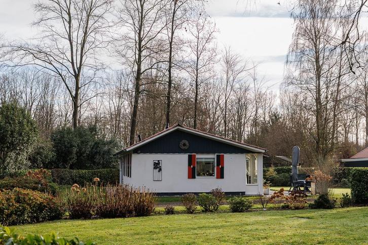 Prachtige bungalow op 723 m² eigen grond te Exloo, Huizen en Kamers, Recreatiewoningen te koop, Drenthe, Bungalow, Verkoop zonder makelaar