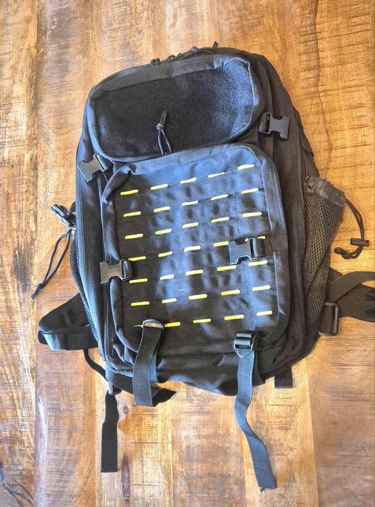 Tactische rugzak 45L met MOLLE en klittenband voor patches, 25 tot 40 cm, Nieuw, Ophalen of Verzenden, Overige merken