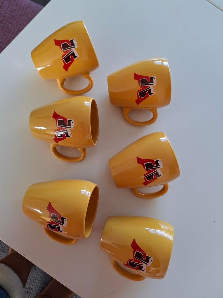 6 chocomel bekers/ mokken., Ophalen of Verzenden, Aardewerk, Overige stijlen, Kop(pen) en/of Schotel(s)