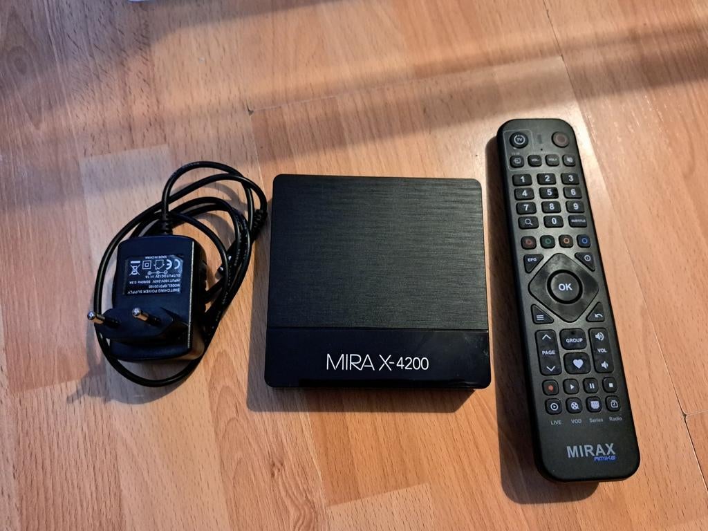 Mira X-4200 Mediaspeler met Afstandsbediening en Adapter, Ophalen of Verzenden, Zo goed als nieuw, HDMI, Zonder harde schijf