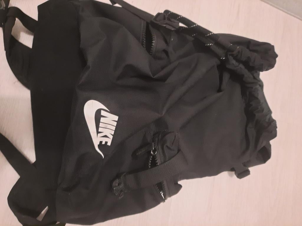 Nike Herritage Rugzak - Zwart met Wit Logo, Gebruikt, 25 tot 40 cm, Ophalen, Overige merken