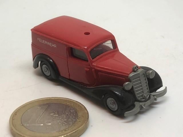 Brandweer Mercedes 170 V, Praline, Hobby en Vrije tijd, Modelauto's | 1:87, Ophalen of Verzenden, Gebruikt, Auto, Overige merken
