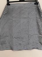 Dames Sjaal Kleur Zwart en Wit., Ophalen of Verzenden, Zo goed als nieuw, Maat 34 (XS) of kleiner, Sjaal