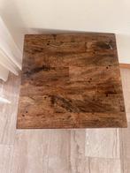 Robuuste houten bijzettafel - Perfect voor elk interieur, Huis en Inrichting, Tafels | Bijzettafels, Ophalen, Minder dan 45 cm