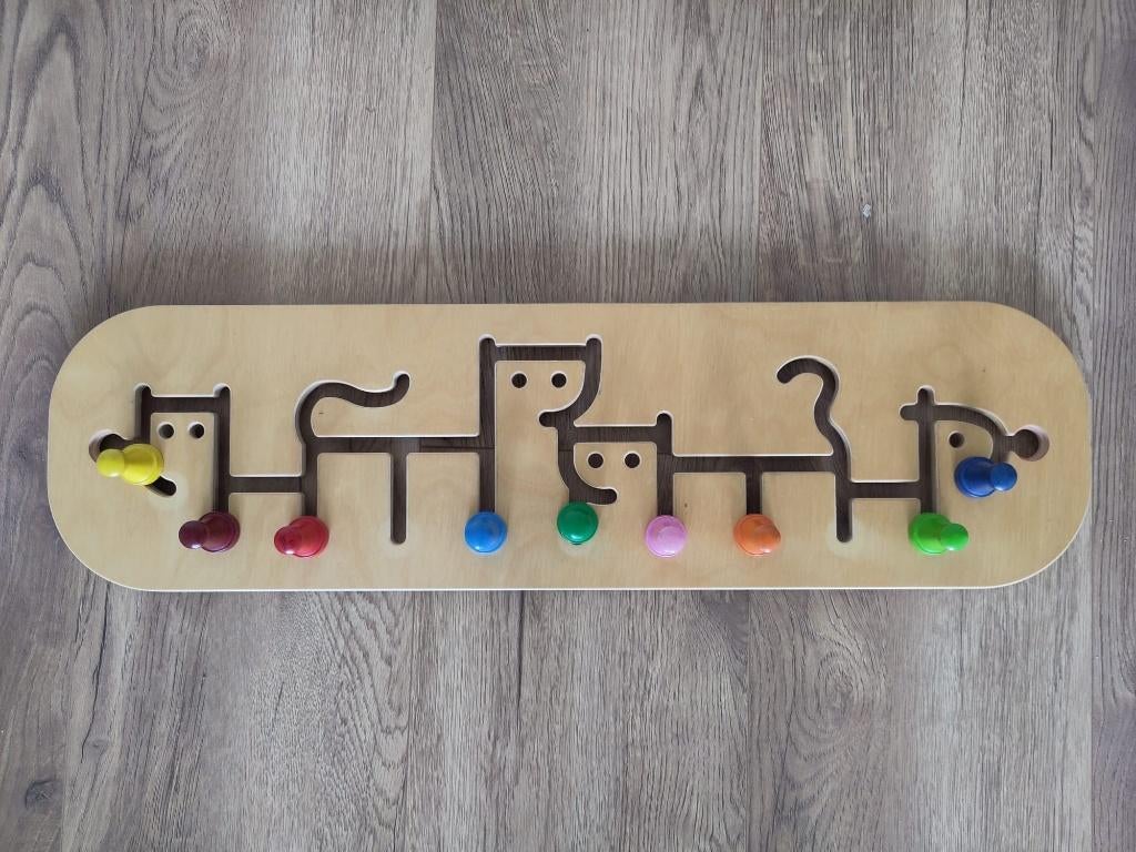 Kleurrijke kapstok - beweegbare pennen, Ophalen, Zo goed als nieuw, Minder dan 100 cm, Kinderkapstok