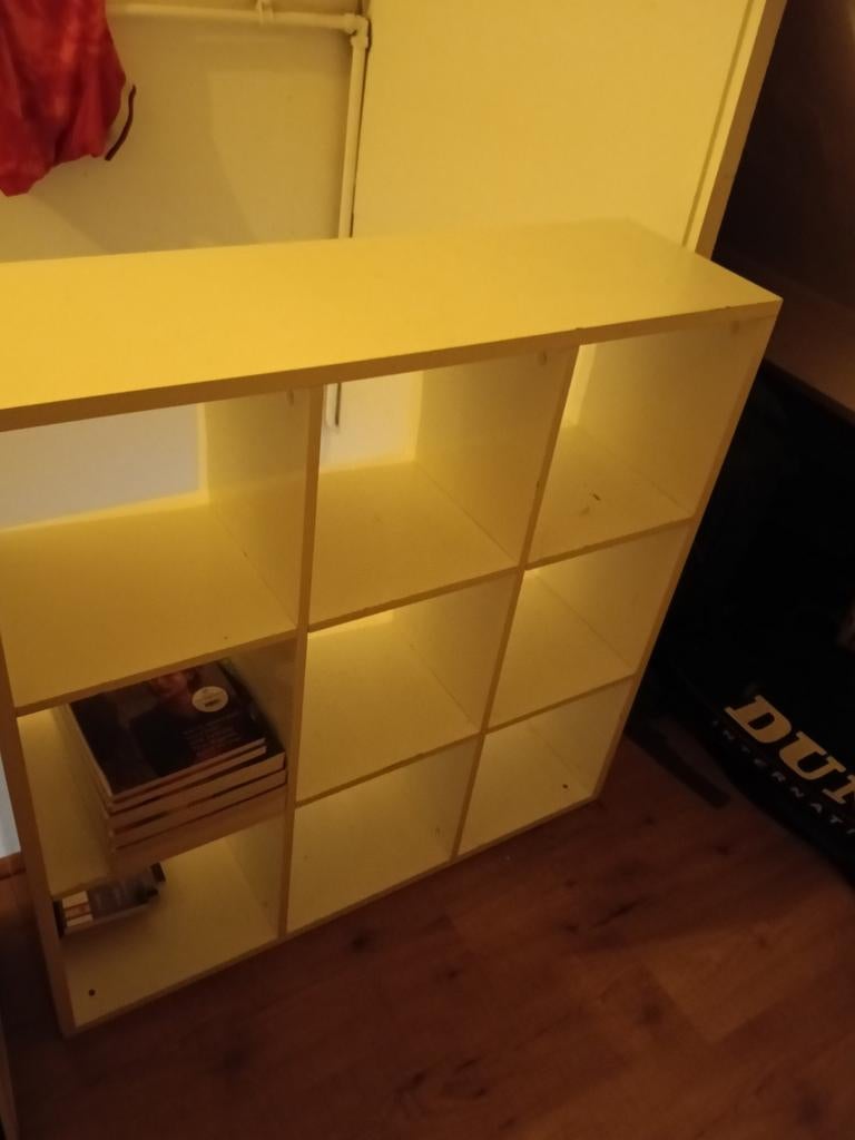 Kleine vakjes kast - Ideaal voor slaapkamer of gang, Huis en Inrichting, Kasten | Boekenkasten, Gebruikt, 50 tot 100 cm, 100 tot 150 cm