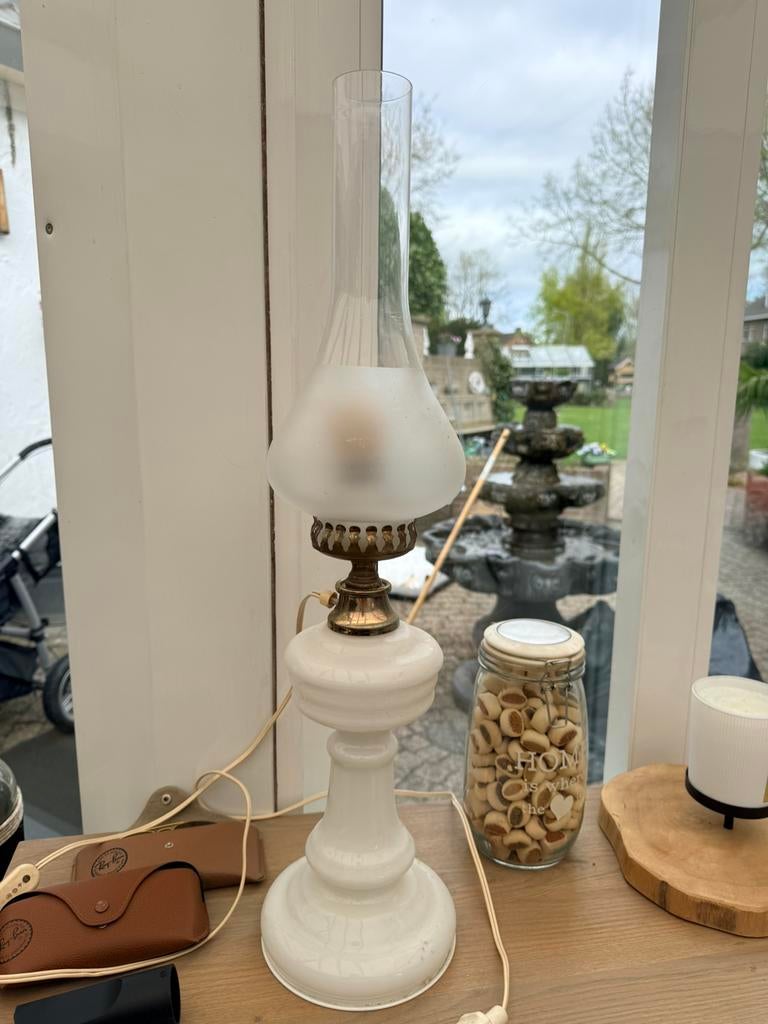 Vintade lamp opaal glas, Ophalen, Zo goed als nieuw, Glas