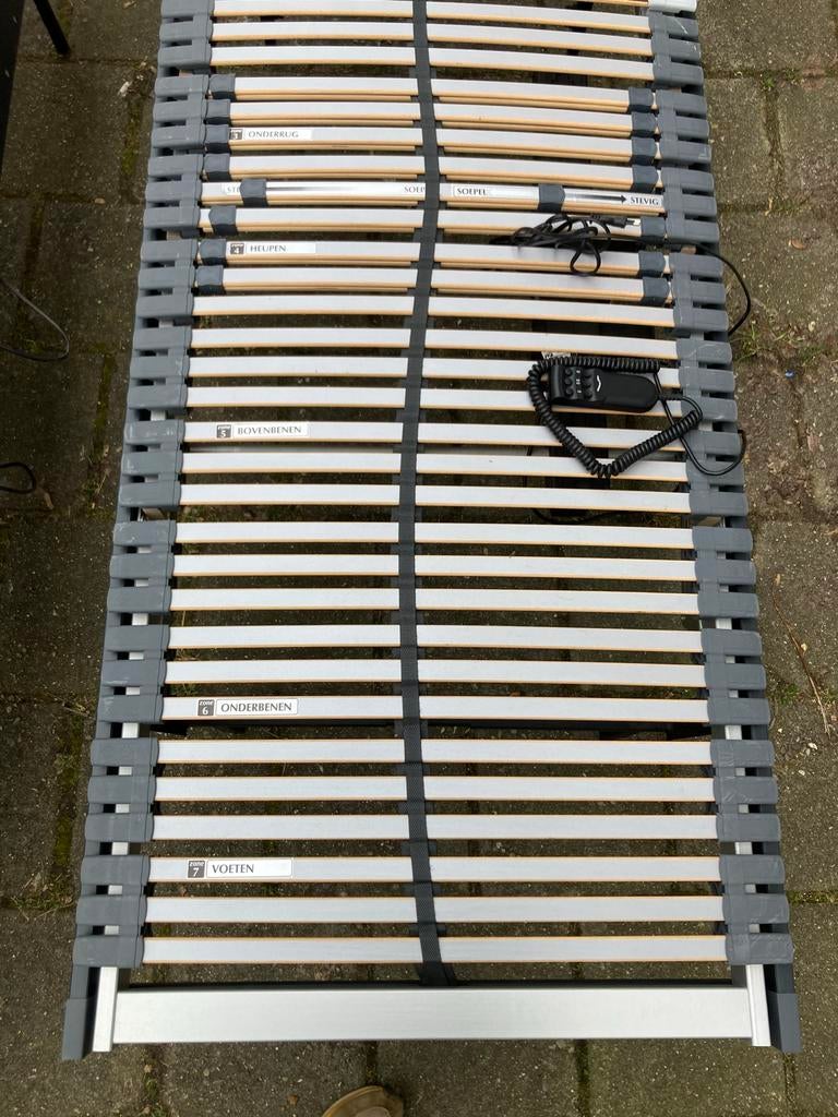 2 Elektrisch Verstelbare Bedden  - Bossflex 80x200 cm, Huis en Inrichting, Slaapkamer | Matrassen en Bedbodems, Ophalen, Gebruikt