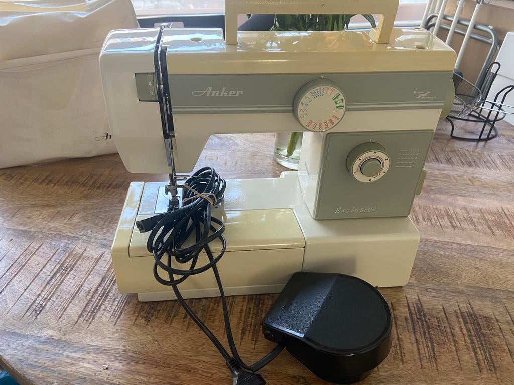 Naaimachine te koop, Hobby en Vrije tijd, Naaimachines en Toebehoren, Ophalen of Verzenden, Zo goed als nieuw, Naaimachine, Overige merken