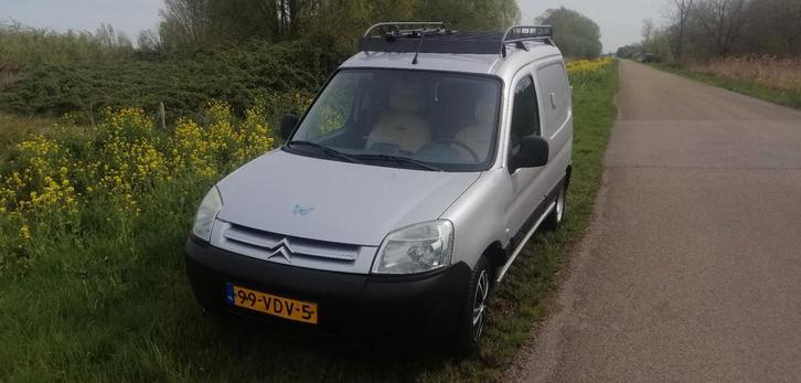 Zilverkleurige Berlingo microcamper met kunstige details, Auto's, Citroën, Particulier, Berlingo, Airbags, Diesel, Euro 4, Overige carrosserieën