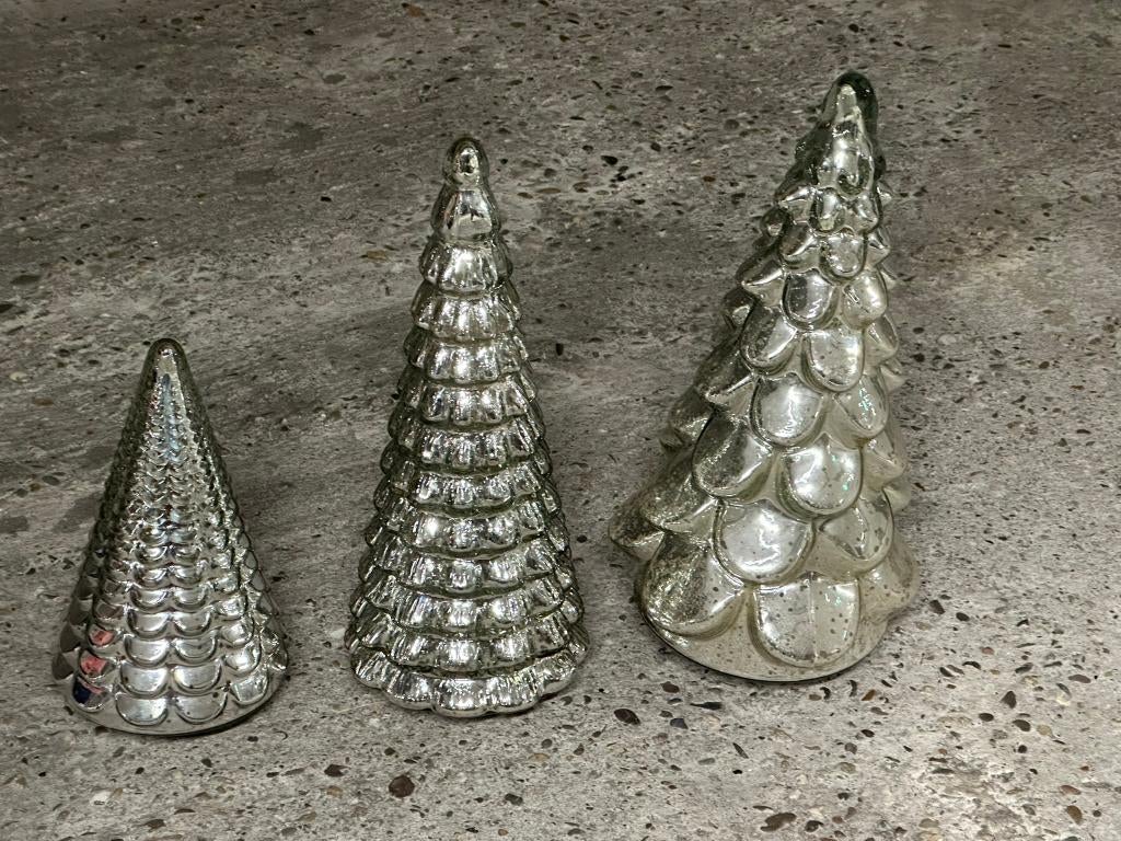 kerstbomen van zilverkleurig glas, Diversen, Kerst, Ophalen, Zo goed als nieuw