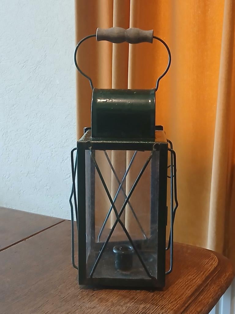 ANTIEKE METALEN LANTAARN. NOG IN ZEER NETTE STAAT.., Ophalen of Verzenden