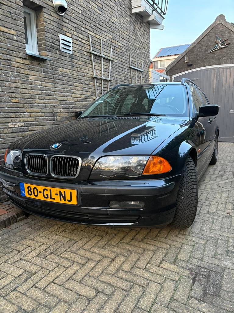 BMW 3-Serie 2.2 I 320 Touring 2001 Zwart, Auto's, 2171 cc, Achterwielaandrijving, Zwart, Stationwagon