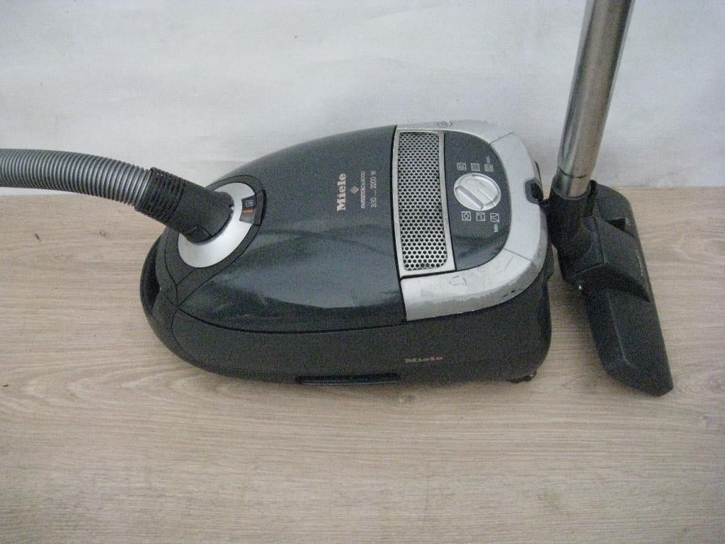 Zeer krachtige 2200 watt Miele Parkett & Co. 5000 grijs, Gebruikt, Stofzuiger, 2000 watt of meer, Ophalen