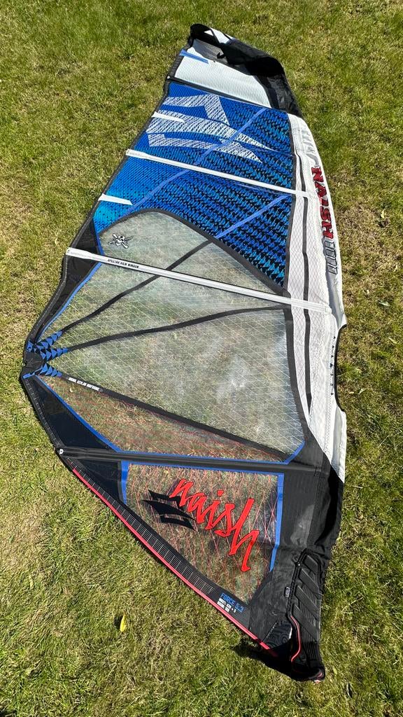 Naish Force 5.3 windsurfzeil, Ophalen, Gebruikt, Zeil, 5 tot 7 m²
