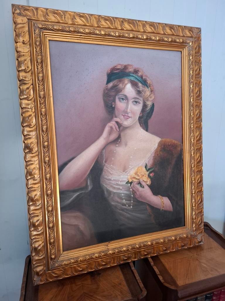 Emile Vernon (lady with yellow rose), Ophalen