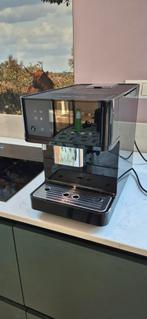 Miele CM6160 koffiemachine, 10 kopjes of meer, Koffiemachine, Zo goed als nieuw, Afneembaar waterreservoir