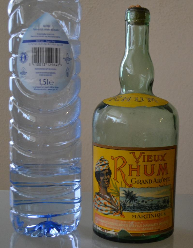 oude vieux rhum rum fles herkomst Martinique, Ophalen