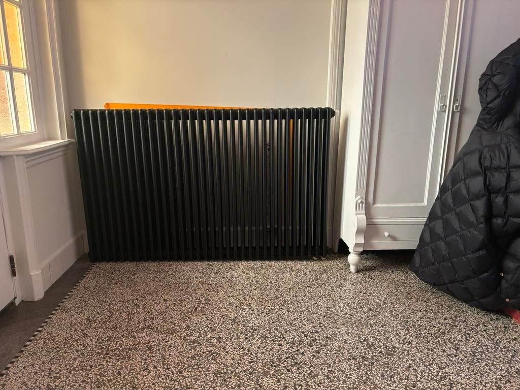 Nieuwe  kolomradiator vasco Ritmo zwart breedte 144 hoog 90, Ophalen, Radiator, Nieuw, 60 tot 150 cm